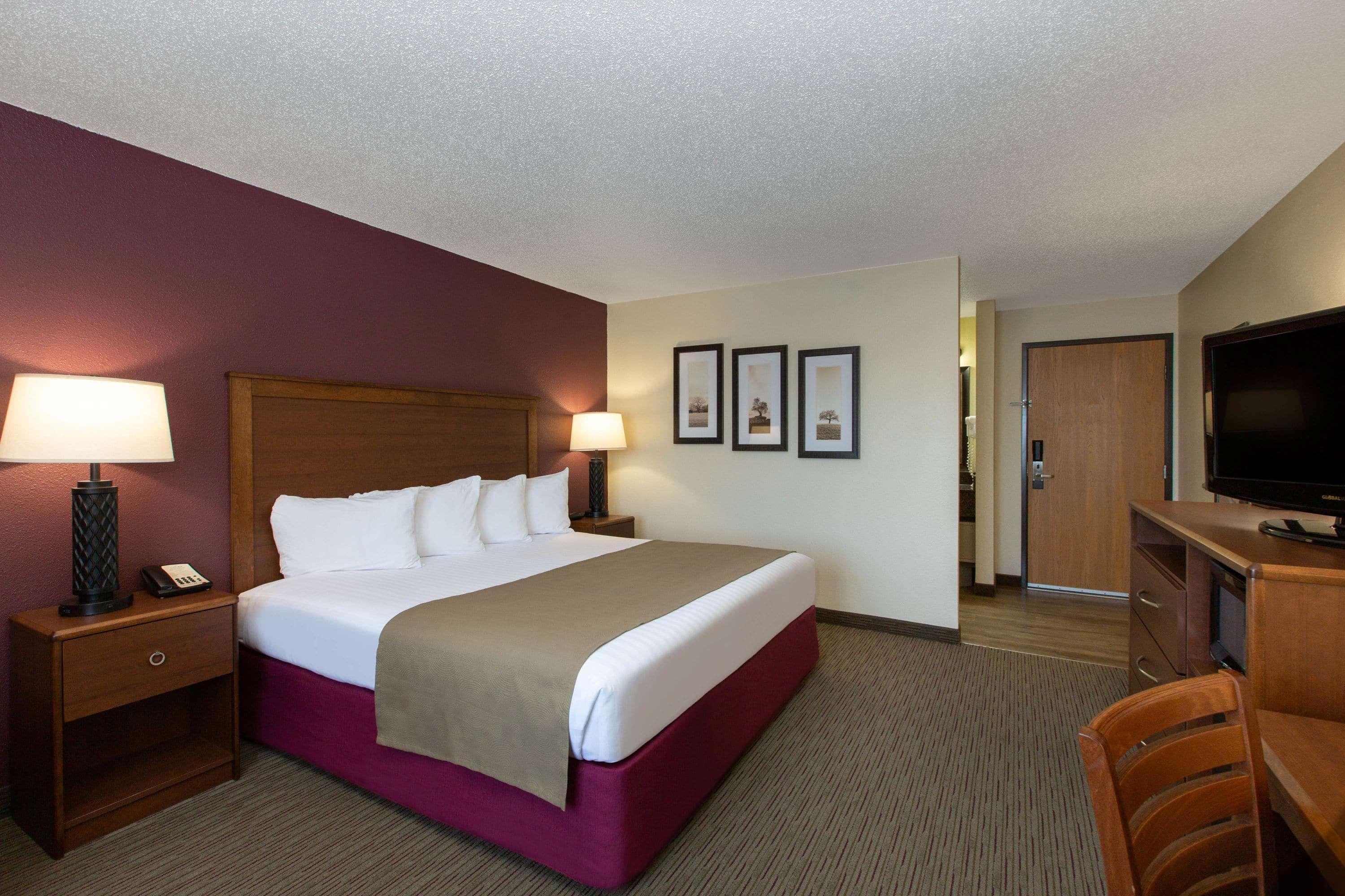 Americinn By Wyndham Merrill Экстерьер фото