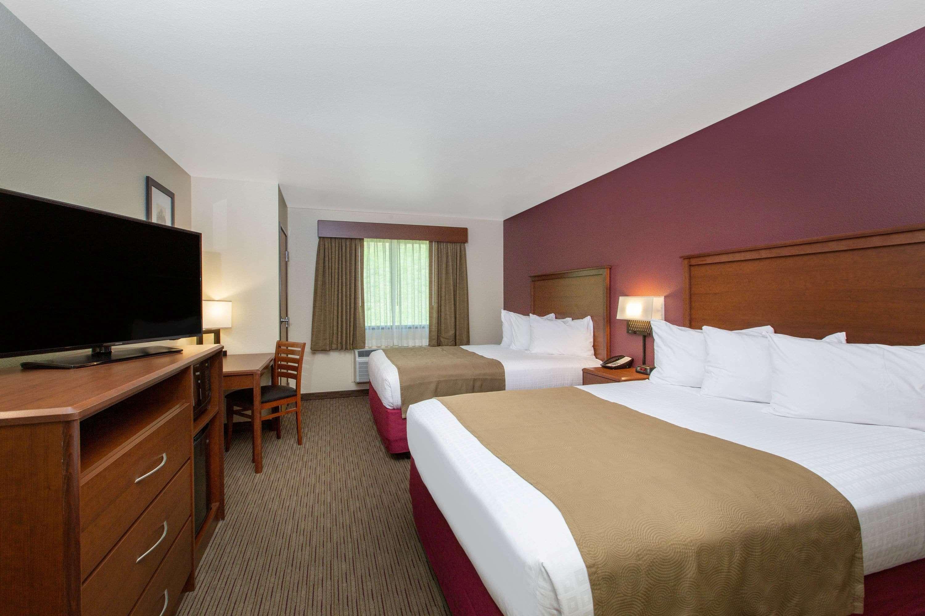 Americinn By Wyndham Merrill Экстерьер фото