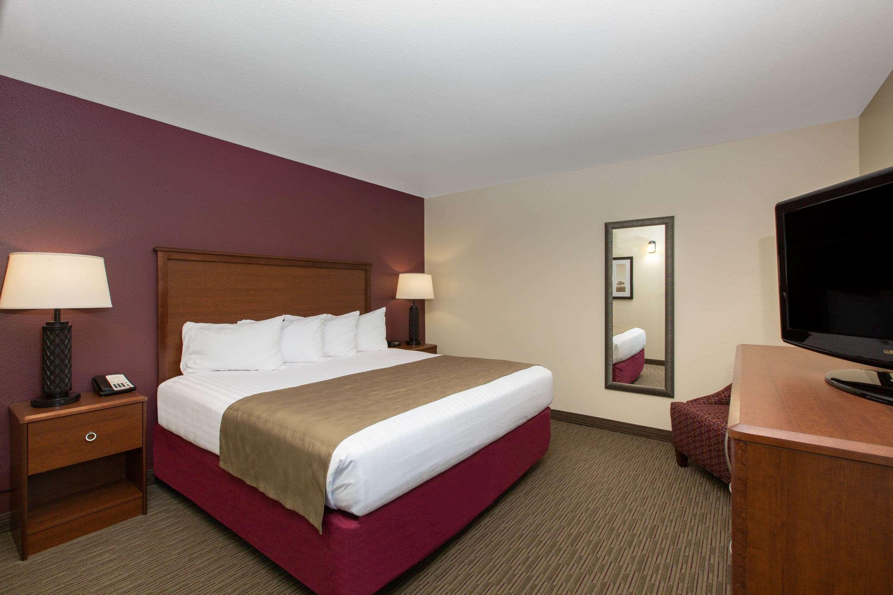 Americinn By Wyndham Merrill Экстерьер фото
