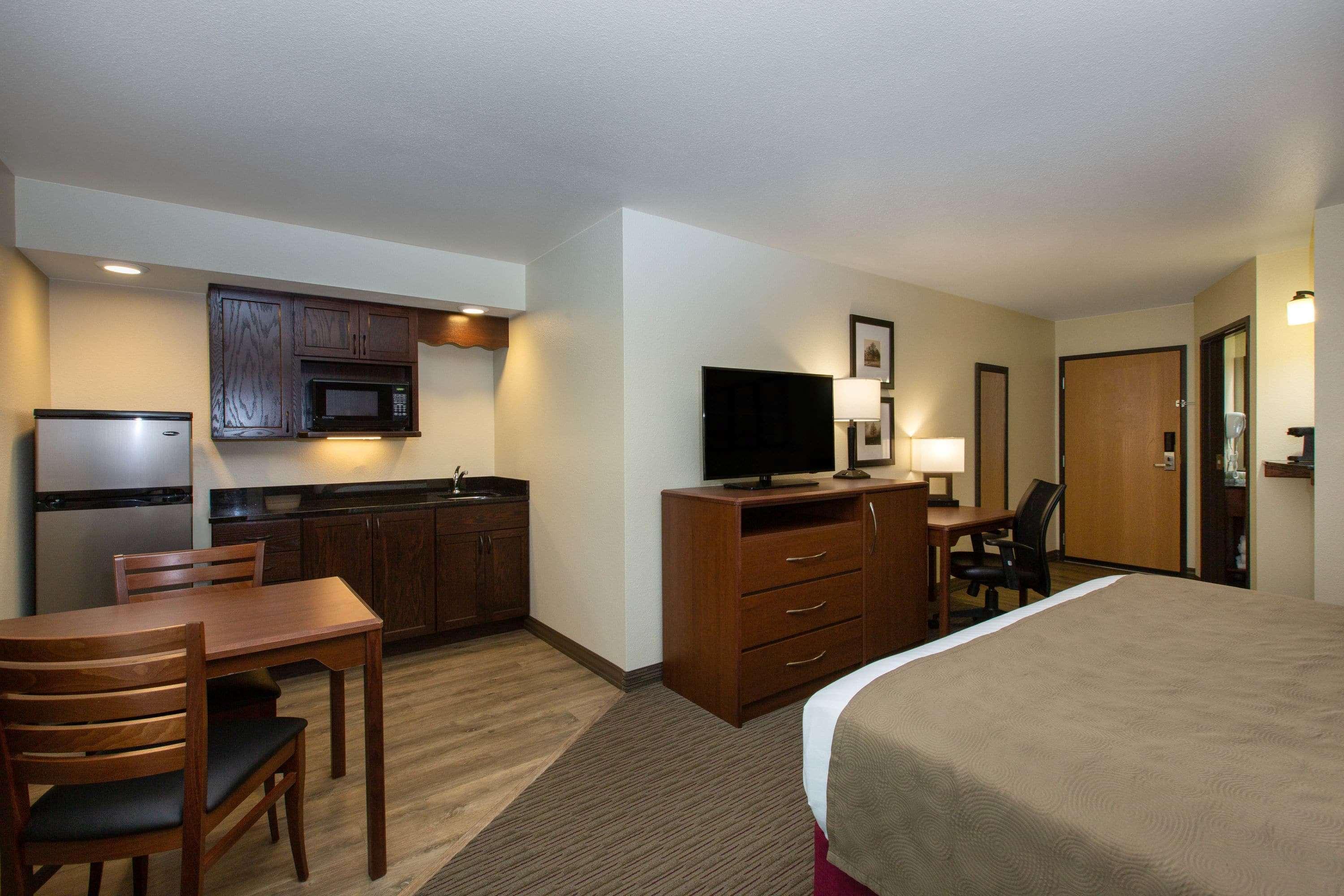 Americinn By Wyndham Merrill Экстерьер фото