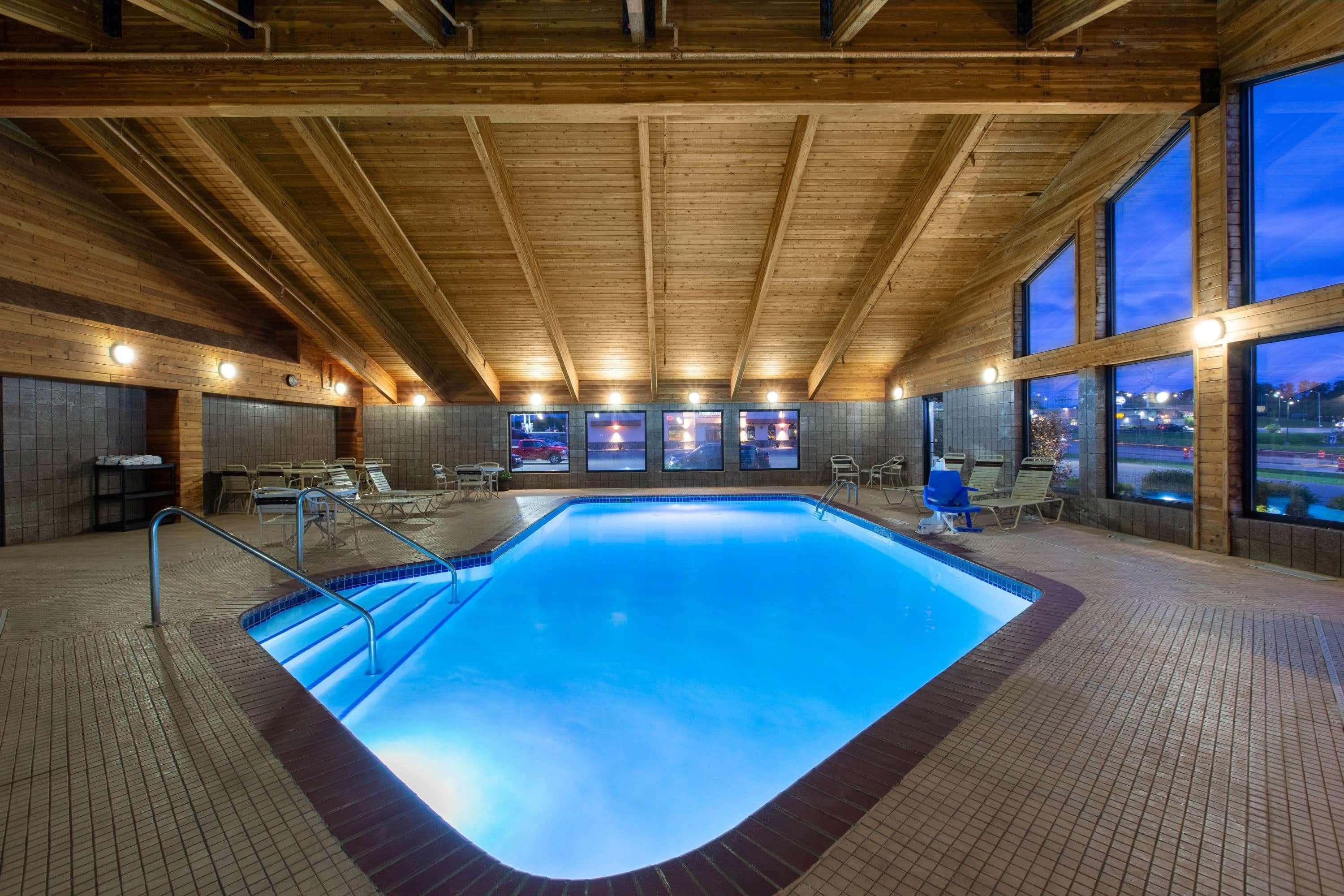 Americinn By Wyndham Merrill Экстерьер фото
